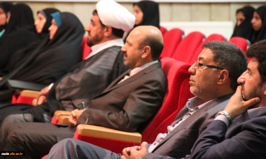 صبح امروز در مرکز شهید باهنر تهران برگزار شد:

آیین استقبال از دانشجو معلمان جدید الورود سال 1394 پردیس ها و مراکز آموزش عالی استان تهران 3