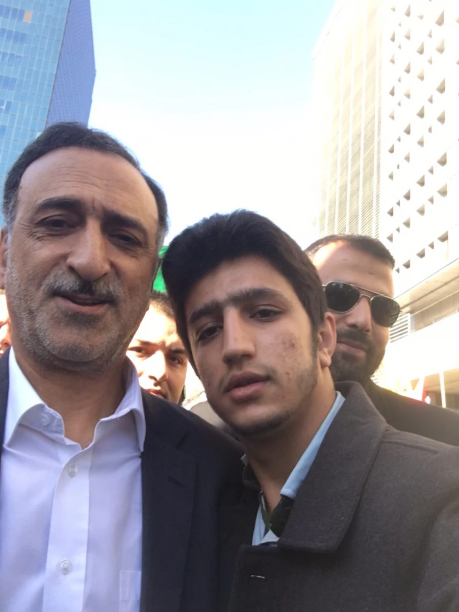 به مناسبت روز جهانی مبازره با استکبار:

حضور دانشجو معلمان مرکز آموزش عالی شهدای مکه در راهپیمایی روز 13 آبان 3