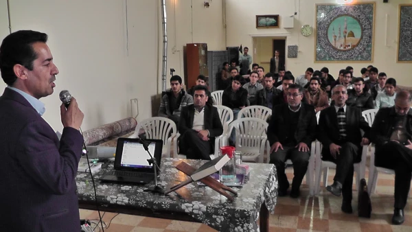 مراسم روز دانشجودر مرکز آموزش عالی شهدای مکه برگزار شد 6