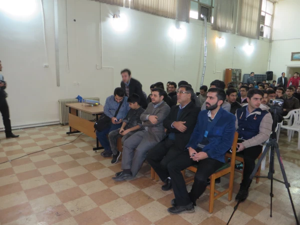 به همت شورای صنفی و واحد فرهنگی مرکز شهدای مکه برگزار شد:

سخنرانی استاد رائفی پور با موضوع نظام سازی در دهه چهارم انقلاب اسلامی و نقش معلمان در آن 2