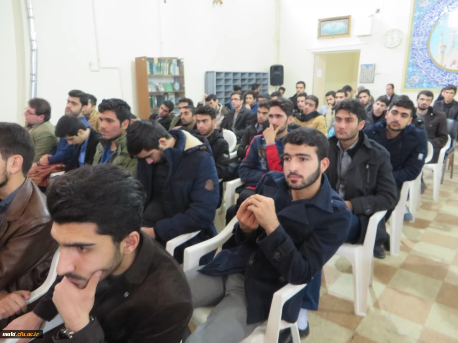 به همت شورای صنفی و واحد فرهنگی مرکز شهدای مکه برگزار شد:

سخنرانی استاد رائفی پور با موضوع نظام سازی در دهه چهارم انقلاب اسلامی و نقش معلمان در آن 2