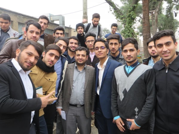 به همت شورای صنفی و واحد فرهنگی مرکز شهدای مکه برگزار شد:

سخنرانی استاد رائفی پور با موضوع نظام سازی در دهه چهارم انقلاب اسلامی و نقش معلمان در آن 3