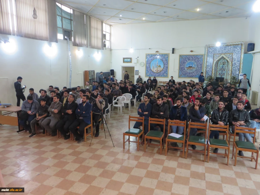 به همت شورای صنفی و واحد فرهنگی مرکز شهدای مکه برگزار شد:

سخنرانی استاد رائفی پور با موضوع نظام سازی در دهه چهارم انقلاب اسلامی و نقش معلمان در آن 5