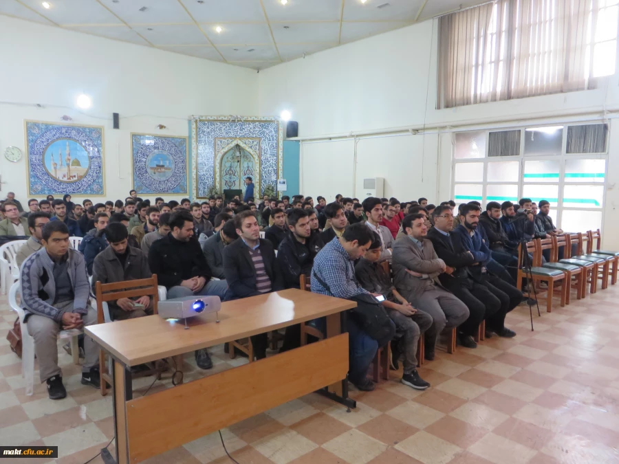 به همت شورای صنفی و واحد فرهنگی مرکز شهدای مکه برگزار شد:

سخنرانی استاد رائفی پور با موضوع نظام سازی در دهه چهارم انقلاب اسلامی و نقش معلمان در آن 6