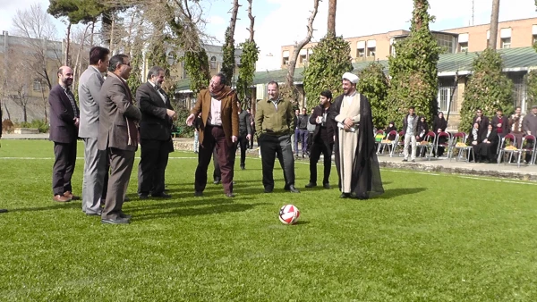 با حضور دکتر مهرمحمدی برگزار شد:

افتتاح زمین چمن فوتبال مرکز آموزش عالی شهدای مکه 2