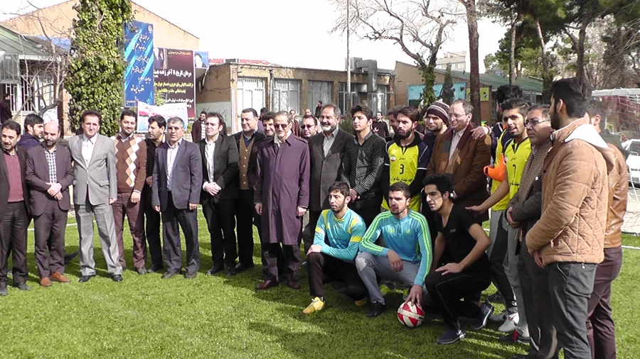 با حضور دکتر مهرمحمدی برگزار شد:

افتتاح زمین چمن فوتبال مرکز آموزش عالی شهدای مکه 2