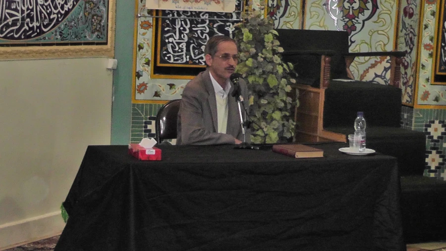 در مرکز آموزش عالی شهدای مکه برگزراشد:

برگزاری مراسم ترحیم و بزرگداشت فرامرز نعمت الهی  استاد ادبیات مرکز آموزش عالی شهید باهنر 2