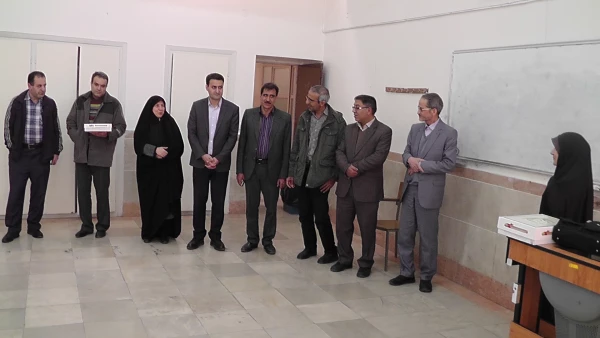 در آخرین روز های سال 95 :

بازدید سرزده مدیریت امور پردیس های استان تهران از تشکیل کلاس های آموزشی 2