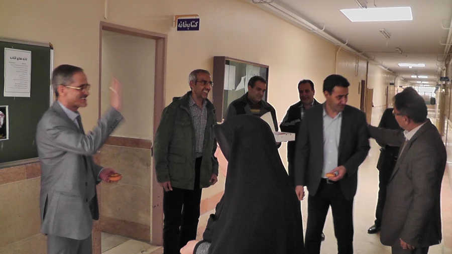 در آخرین روز های سال 95 :

بازدید سرزده مدیریت امور پردیس های استان تهران از تشکیل کلاس های آموزشی 2