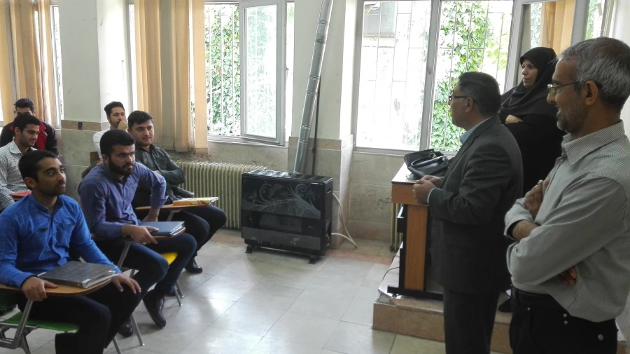 گزارش تصویری تبریک روز معلم در مرکز آموزش عالی شهدای مکه 4