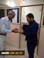 بسته های فرهنگی اهدایی از سوی بیت مقام معظم رهبری به  دانشجومعلمان  مرکز آموزش عالی شهدای مکه تقدیم شد. 2