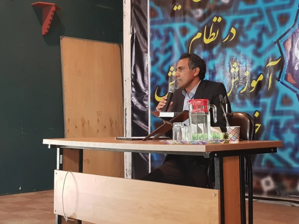 برگزاری مراسم  بزرگداشت هفته  معلم و جشن نیمه شعبان در مرکز آموزش عالی شهدای مکه 9