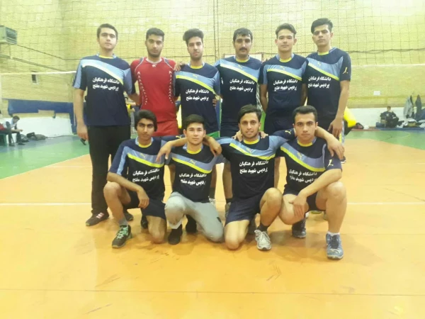 کسب رتیه های برتر دانشجو معلمان مرکز شهدای مکه در مسابقات ورزشی استان تهران 4