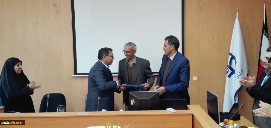 دکتر جهرمی به ریاست مرکز شهدای مکه منصوب شد

برگزاری مراسم معارفه سرپرست مرکز شهدای مکه 2