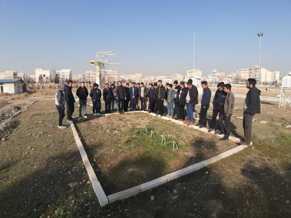 بازدید علمی دانشجویان از مرکز اقلیم شناسی کاربردی استان تهران 4