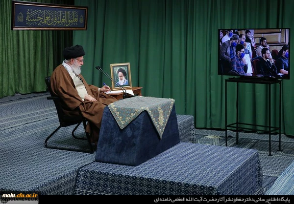 پرچم مطالبه گری و آرمان خواهی را زمین نگذارید 2