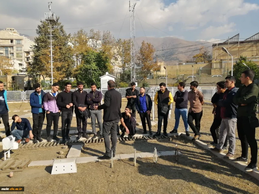 بازدید علمی- آموزشی دانشجومعلمان رشتۀ جغرافیای مرکز آموزش عالی شهدای مکه از مرکز هواشناسی و علوم جوّی تهران و مجموعۀ فرهنگی تاریخی نیاوران 2