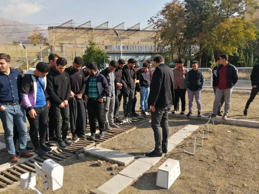 بازدید علمی- آموزشی دانشجومعلمان رشتۀ جغرافیای مرکز آموزش عالی شهدای مکه از مرکز هواشناسی و علوم جوّی تهران و مجموعۀ فرهنگی تاریخی نیاوران 4