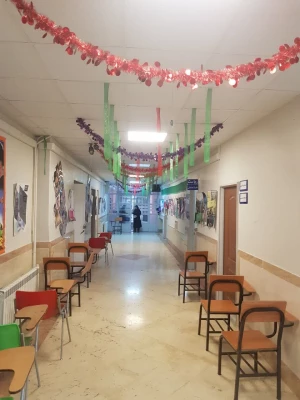 برگزاری نمایشگاه عکس با عنوان دستاوردهای انقلاب اسلامی ایران در مرکز آموزش عالی شهدای مکه 7