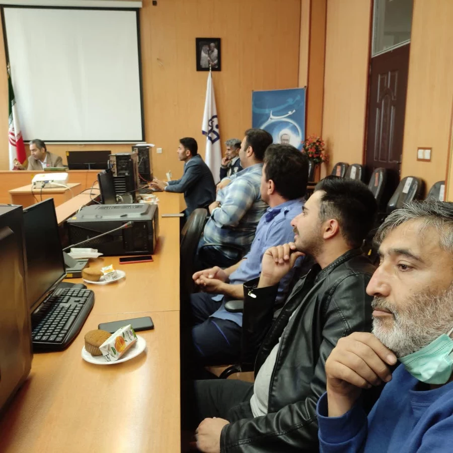 جلسۀ تقدیر و تشکر از همکاران و کارکنان مرکز آموزش عالی شهدای مکه در روزهای پایانی سال 1401 5