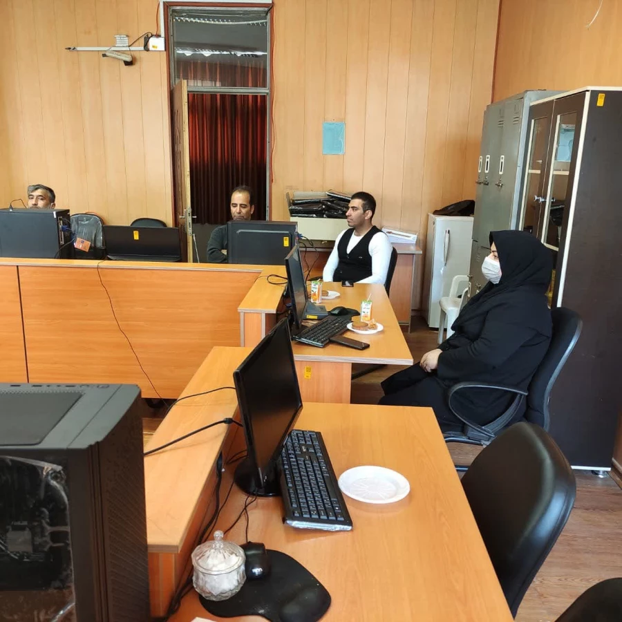 جلسۀ تقدیر و تشکر از همکاران و کارکنان مرکز آموزش عالی شهدای مکه در روزهای پایانی سال 1401 6