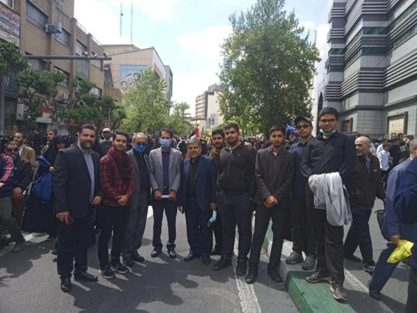 حضور استادان، دانشجویان و کارکنان مرکز آموزش عالی شهدای مکه در راه پیمایی روز قدس 2