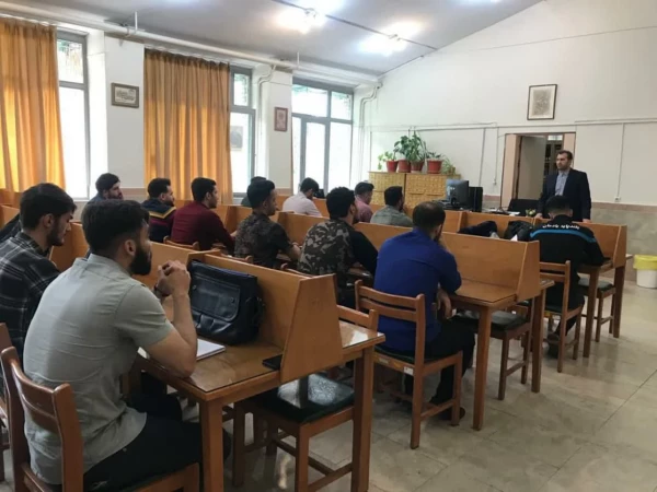 برگزاری سمینار کارورزی در روز دوشنبه مورخ 1402/02/04 با حضور 510 نفر از دانشجومعلمان مرکز آموزش عالی شهدای مکه 3