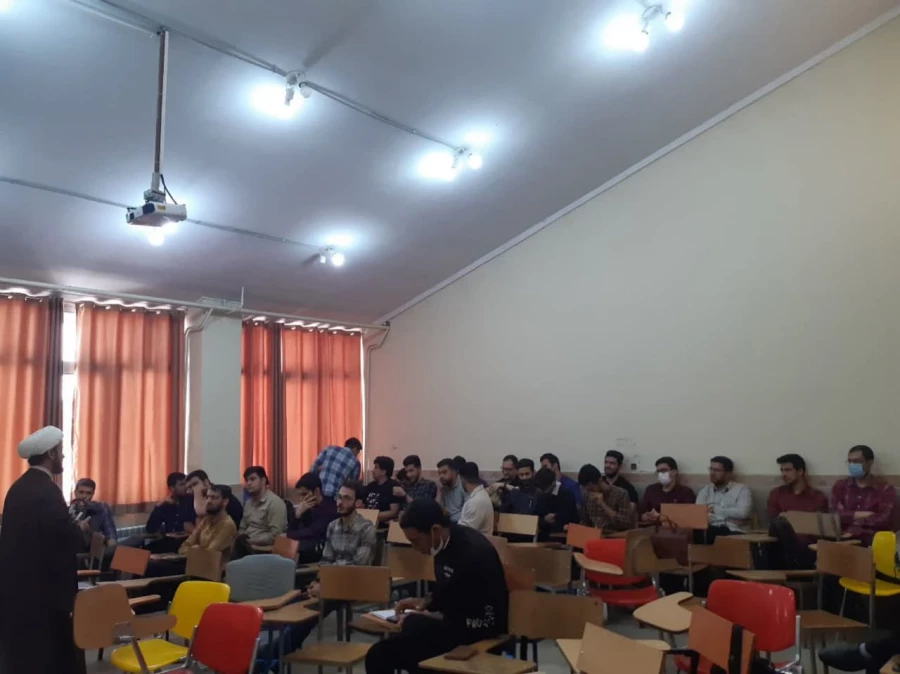 برگزاری دورۀ آموزشی- تربیتی «معراج» در مرکز آموزش عالی شهدای مکه 5