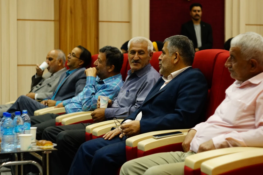 گزارش تصویری برگزاری جشن روز معلم در مرکز آموزش عالی شهدای مکه 14