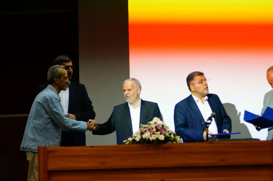 گزارش تصویری برگزاری جشن روز معلم در مرکز آموزش عالی شهدای مکه 19