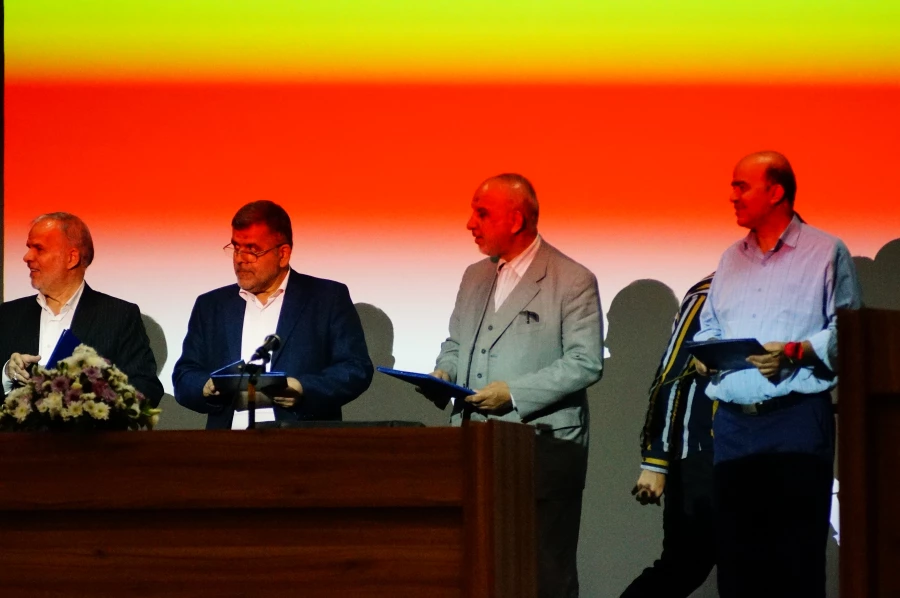 گزارش تصویری برگزاری جشن روز معلم در مرکز آموزش عالی شهدای مکه 21