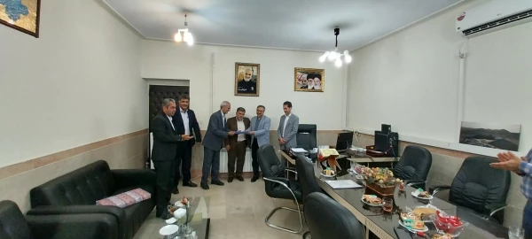 معرفی مدیر گروه جدید آموزش هنر مرکز آموزش عالی شهدای مکه و تجلیل از مدیر گروه پیشین 6