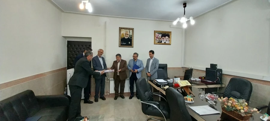 معرفی مدیر گروه جدید آموزش هنر مرکز آموزش عالی شهدای مکه و تجلیل از مدیر گروه پیشین 7