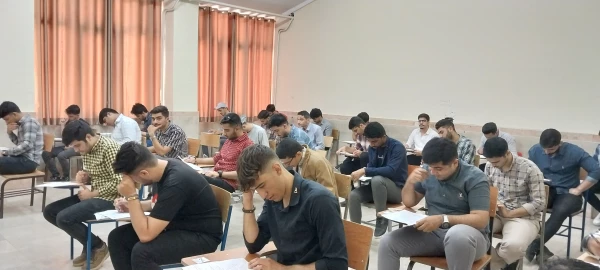 برگزاری آزمون های پایان ترم در مرکز آموزش عالی شهدای مکه 6