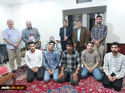 دیدار سرپرست مدیریت استان و سرپرست مرکز  و جمعی از دانشجویان شهدای مکه با خانواده شهید ساسانی

 در محضر شهیدان