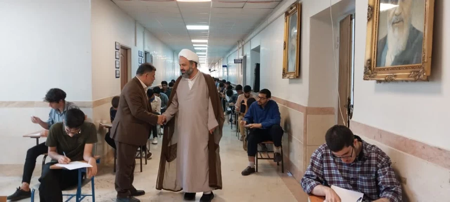 بازدید مسئول دفتر نهاد نمایندگی مقام معظم رهبری در پردیس های دانشگاه فرهنگیان استان تهران از روند برگزاری آزمون مرکز 3