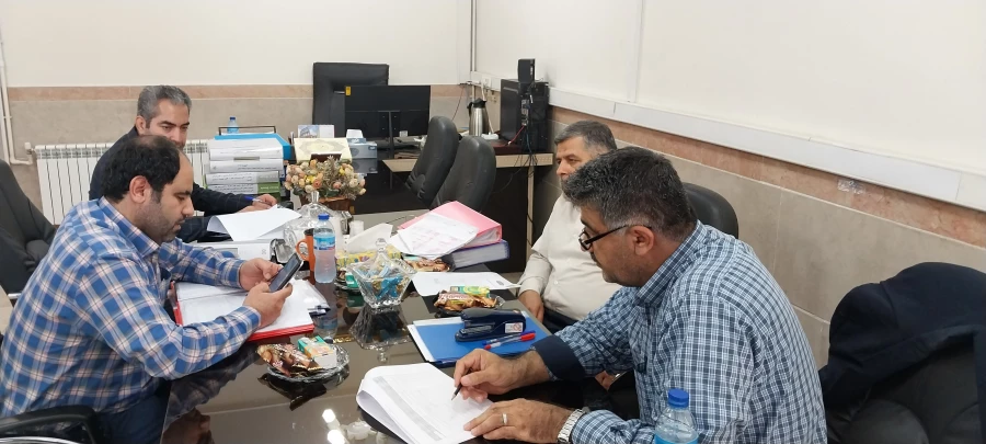 جلسۀ ارزیابی رهنامه در مرکز آموزش عالی شهدای مکّه با حضور دکتر مقدمی فر برگزار گردید. 5