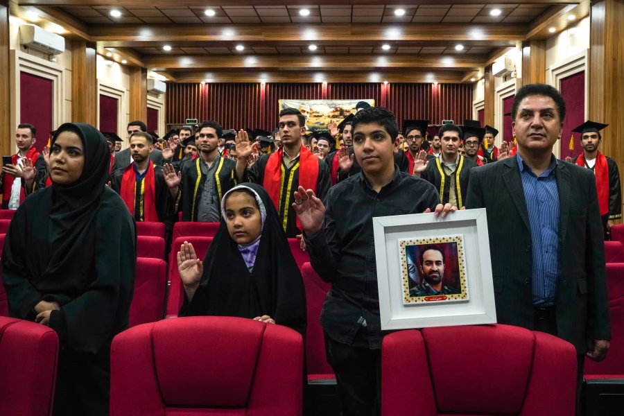 برگزاری جشن دانش آموختگی ورودی های 1398 مرکز آموزش عالی شهدای مکه 5