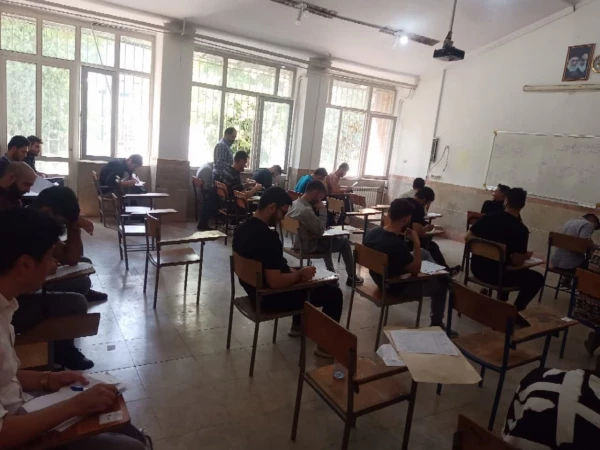 برگزاری آزمون دورۀ تابستان سال تحصیلی 1401-1402 در مرکز آموزش عالی شهدای مکه 6