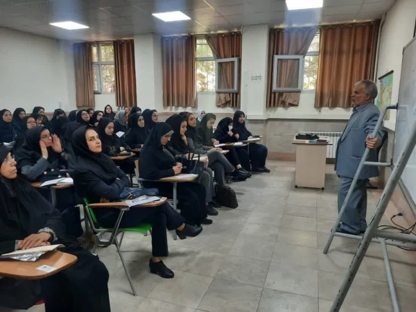 برگزاری دوره توانمندسازی معلمان مدارس غیر دولتی 4