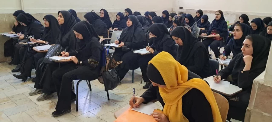 برگزاری آزمون پودمان اول در روز چهارم دوره توانمندسازی معلمان 3