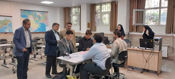 بازدید  معاون محترم مدیر کل نشر و تولید علم دانشگاه فرهنگیان و  ناظر محترم پژوهش و کتابداری از کتابخانل مرکز آموزش عالی شهدای مکه 6