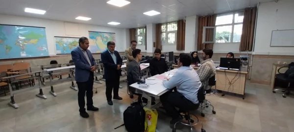 بازدید  معاون محترم مدیر کل نشر و تولید علم دانشگاه فرهنگیان و  ناظر محترم پژوهش و کتابداری از کتابخانل مرکز آموزش عالی شهدای مکه 8