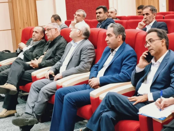 برگزاری جلسۀ کارورزی برای دانشجو معلمان در سالن زکریای رازی مرکز شهدای مکه 2