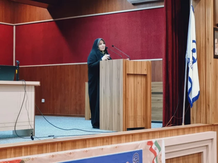 برگزاری جلسۀ کارورزی برای دانشجو معلمان در سالن زکریای رازی مرکز شهدای مکه 4