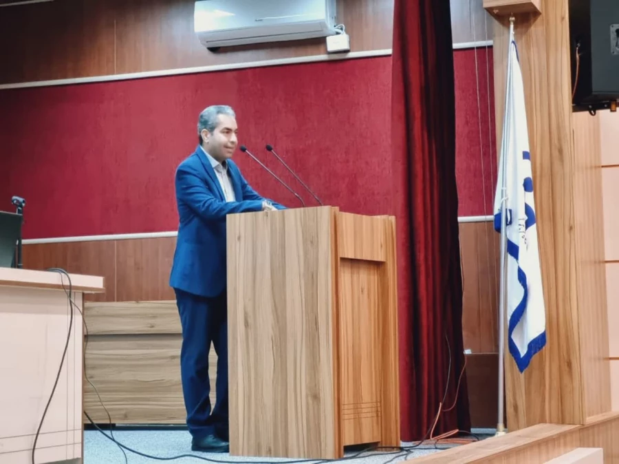 برگزاری جلسۀ کارورزی برای دانشجو معلمان در سالن زکریای رازی مرکز شهدای مکه 7