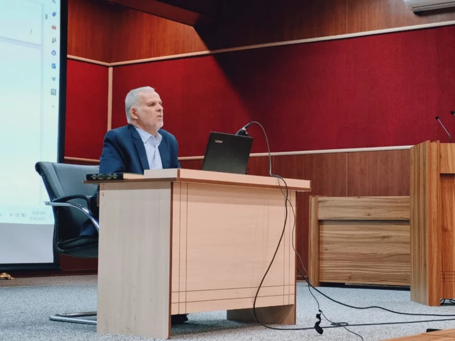 برگزاری جلسۀ کارورزی برای دانشجو معلمان در سالن زکریای رازی مرکز شهدای مکه 10