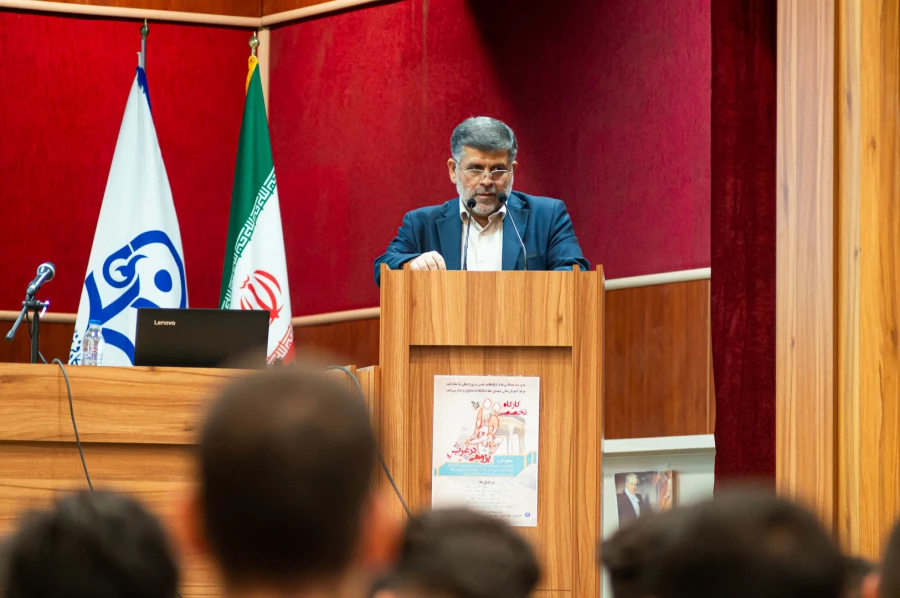 برگزاری جلسۀ حافظ پژوهی در غرب در مرکز آموزش عالی شهدای مکه 3