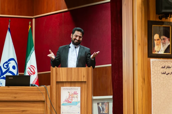 برگزاری جلسۀ حافظ پژوهی در غرب در مرکز آموزش عالی شهدای مکه 5