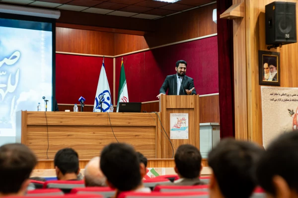 برگزاری جلسۀ حافظ پژوهی در غرب در مرکز آموزش عالی شهدای مکه 7